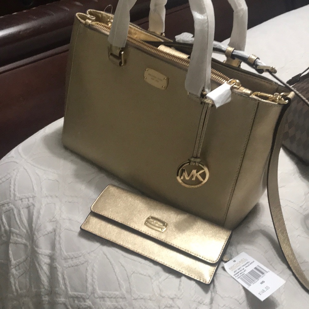 Michael Kors Purse And Wallet